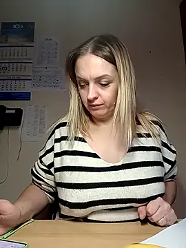 Ami Foxy online show from 16, 12, 2025