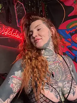 Snapshot of AlexandraWildd chatting on 23, 12, 2025 AlexandraWildd online show from 23, 12, 2025