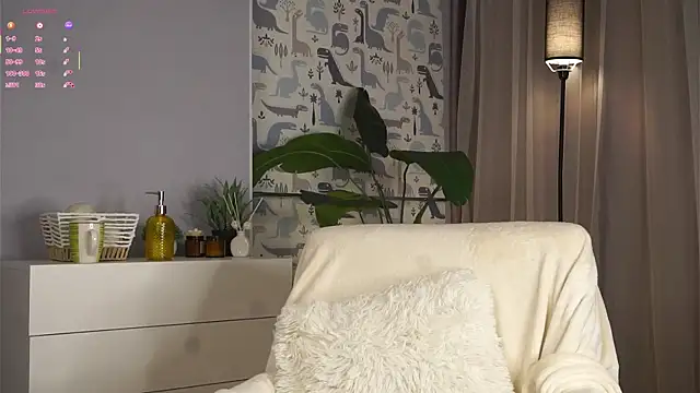 QueenieGitt online show from 6, 4, 2026