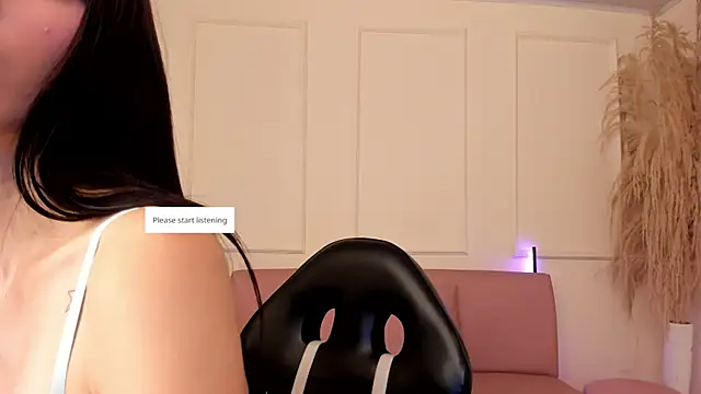 Lilily lv online show from 4, 12, 2025