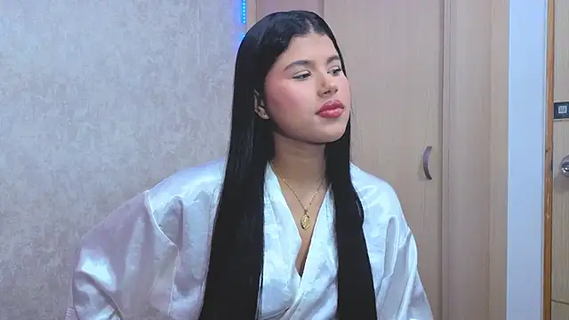 Snapshot of yulissa_girls chatting on 19, 4, 2026 yulissa girls online show from 19, 4, 2026