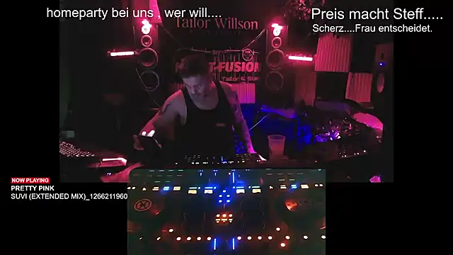 Wir2002Paar online show from 15, 11, 2025