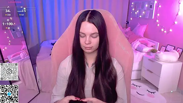 Snapshot of Michela_Fruet chatting on 9, 5, 2026 Michela Fruet online show from 9, 5, 2026