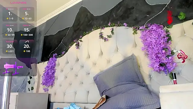 Snapshot of AmbarFoxx_ chatting on 18, 6, 2026 AmbarFoxx online show from 18, 6, 2026