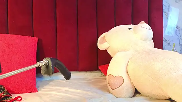 PrincePoppy online show from 2, 11, 2025