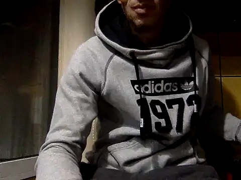 Snapshot of adiluci1 chatting on 24, 10, 2025 adiluci1 online show from 24, 10, 2025