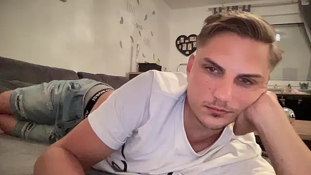 Snapshot of Sweetbooy90 chatting on 3, 6, 2026 Sweetbooy90 online show from 3, 6, 2026