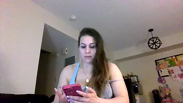 Snapshot of thedevinemama chatting on 26, 4, 2026 thedevinemama online show from 26, 4, 2026