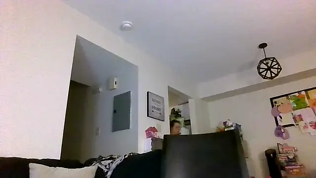 Snapshot of thedevinemama chatting on 4, 5, 2026 thedevinemama online show from 4, 5, 2026