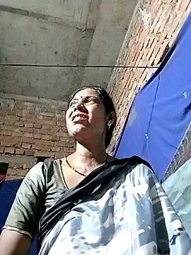 Snapshot of Savita992 chatting on 17, 4, 2026 Savita992 online show from 17, 4, 2026