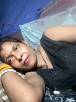 Snapshot of Savita992 chatting on 20, 4, 2026 Savita992 online show from 20, 4, 2026