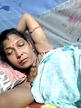 Snapshot of Savita992 chatting on 2, 5, 2026 Savita992 online show from 2, 5, 2026