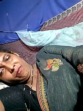 Snapshot of Savita992 chatting on 8, 5, 2026 Savita992 online show from 8, 5, 2026