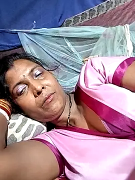 Snapshot of Savita992 chatting on 12, 5, 2026 Savita992 online show from 12, 5, 2026