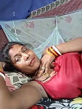 Snapshot of Savita992 chatting on 22, 5, 2026 Savita992 online show from 22, 5, 2026