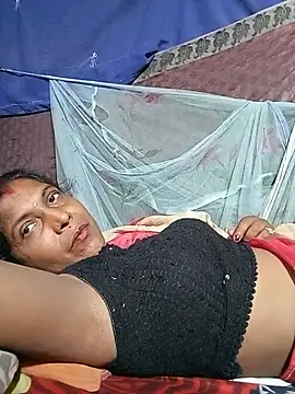 Snapshot of Savita992 chatting on 29, 5, 2026 Savita992 online show from 29, 5, 2026