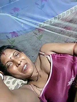 Snapshot of Savita992 chatting on 7, 7, 2026 Savita992 online show from 7, 7, 2026
