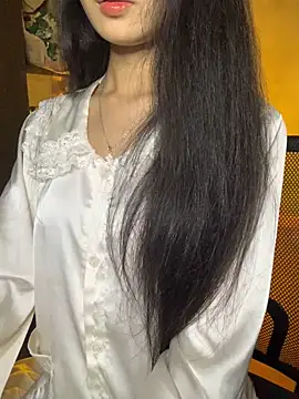 Snapshot of Nhinhi18 chatting on 23, 11, 2025 Nhinhi18 online show from 23, 11, 2025