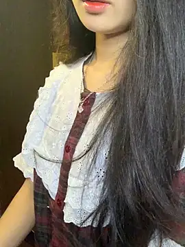 Nhinhi18 online show from 9, 4, 2026