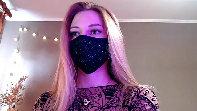 Snapshot of Iris_lave chatting on 25, 4, 2026 Iris lave online show from 25, 4, 2026