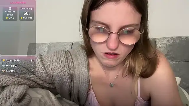 BustyKellyXXX online show from 10, 3, 2026