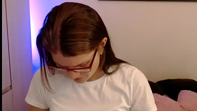 Camila-ventura online show from 11, 6, 2026