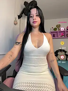 Snapshot of lucy_grey25 chatting on 10, 6, 2026 lucy grey25 online show from 10, 6, 2026