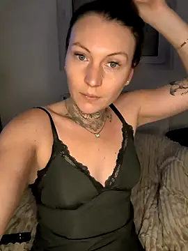 monsieuretmada1 online show from 1, 11, 2025