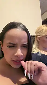monikee69 online show from 19, 6, 2026