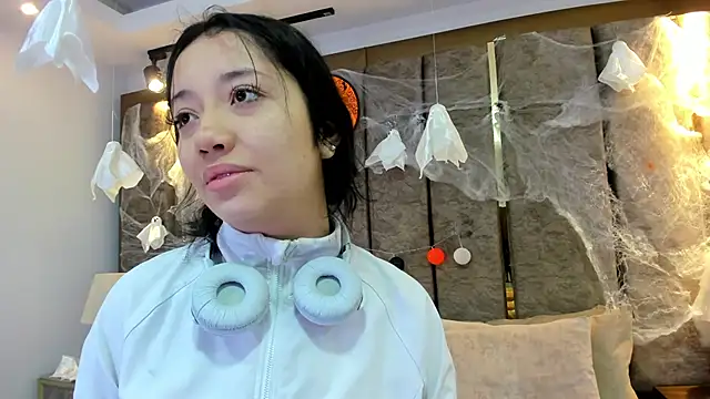 BarbieMonet online show from 2, 11, 2025