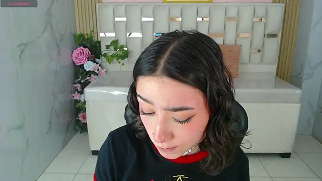 venuss09 s online show from 18, 12, 2025