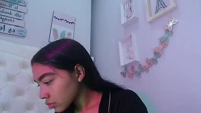 pocahontamoon online show from 26, 9, 2025