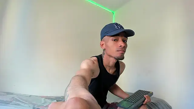 Snapshot of kenan_2601 chatting on 26, 5, 2026 kenan 2601 online show from 26, 5, 2026