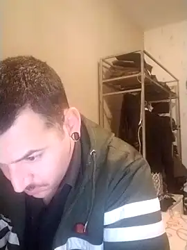 Snapshot of JuicyBigcock@xh chatting on 7, 10, 2025 JuicyBigcockxh online show from 7, 10, 2025