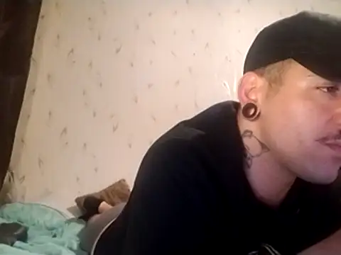 Snapshot of JuicyBigcock@xh chatting on 27, 10, 2025 JuicyBigcockxh online show from 27, 10, 2025