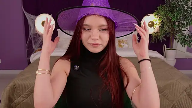 NoraHaynes online show from 1, 11, 2025