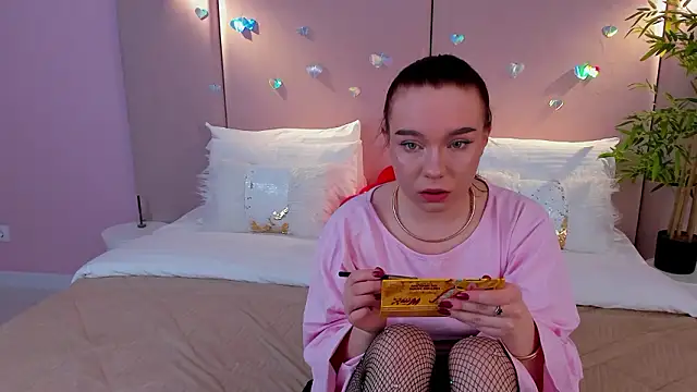 Snapshot of NoraHaynes chatting on 8, 2, 2026 NoraHaynes online show from 8, 2, 2026