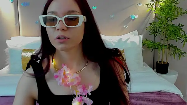 Snapshot of NoraHaynes chatting on 13, 2, 2026 NoraHaynes online show from 13, 2, 2026