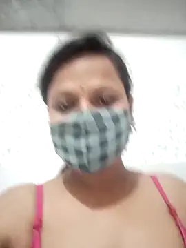 Snapshot of shalubhabhi69 chatting on 18, 9, 2025 shalubhabhi69 online show from 18, 9, 2025