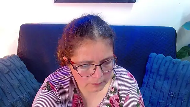 Snapshot of Linda_banks_ chatting on 21, 5, 2026 Linda banks online show from 21, 5, 2026