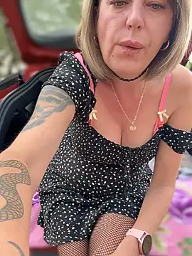 Snapshot of Milena-MilfaXXX chatting on 27, 9, 2025 Milena-MilfaXXX online show from 27, 9, 2025