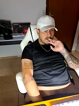 Snapshot of Mineirinhoot chatting on 21, 12, 2025 Mineirinhoot online show from 21, 12, 2025