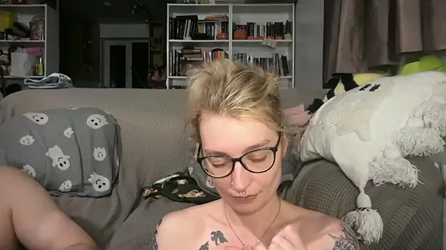 Snapshot of harleyblair chatting on 28, 5, 2026 harleyblair online show from 28, 5, 2026