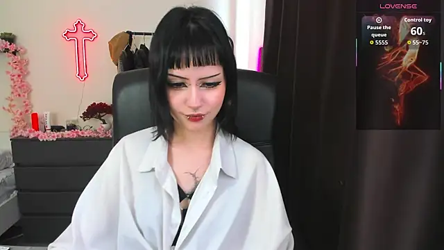 Snapshot of LiyaLuna chatting on 27, 4, 2026 LiyaLuna online show from 27, 4, 2026