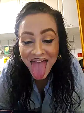 Snapshot of ShineBright88 chatting on 5, 6, 2026 ShineBright88 online show from 5, 6, 2026