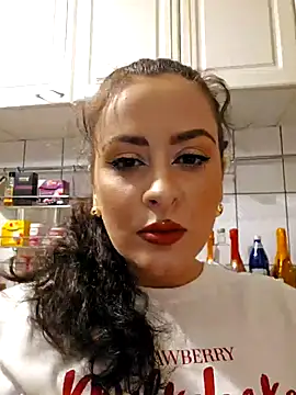 Snapshot of ShineBright88 chatting on 21, 7, 2026 ShineBright88 online show from 21, 7, 2026