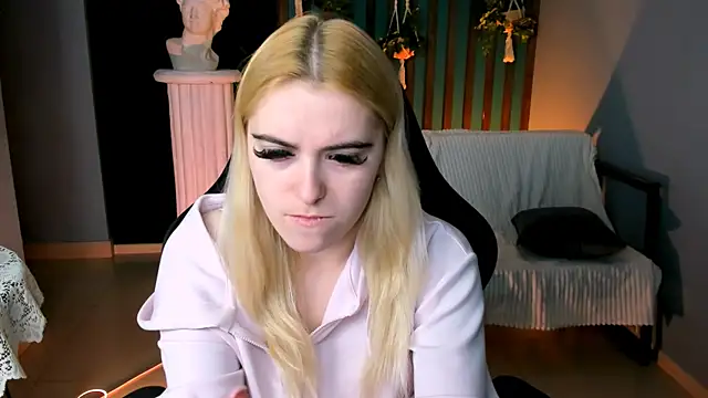Stef Nicks online show from 6, 6, 2026