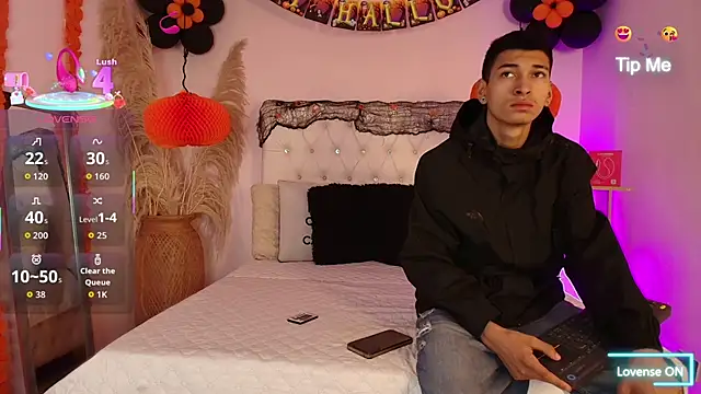 Snapshot of AmelieAndAce chatting on 1, 11, 2025 AmelieAndAce online show from 1, 11, 2025