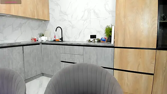 Snapshot of extra_wet_dry chatting on 4, 2, 2026 extra wet dry online show from 4, 2, 2026