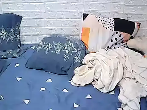 xxhottinybabe online show from 8, 3, 2026